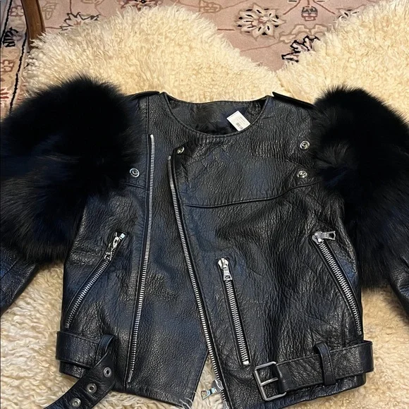 Marc Jacob’s Black Leather moto Jacket with real fox Fur Accents - Picture 7 of 10